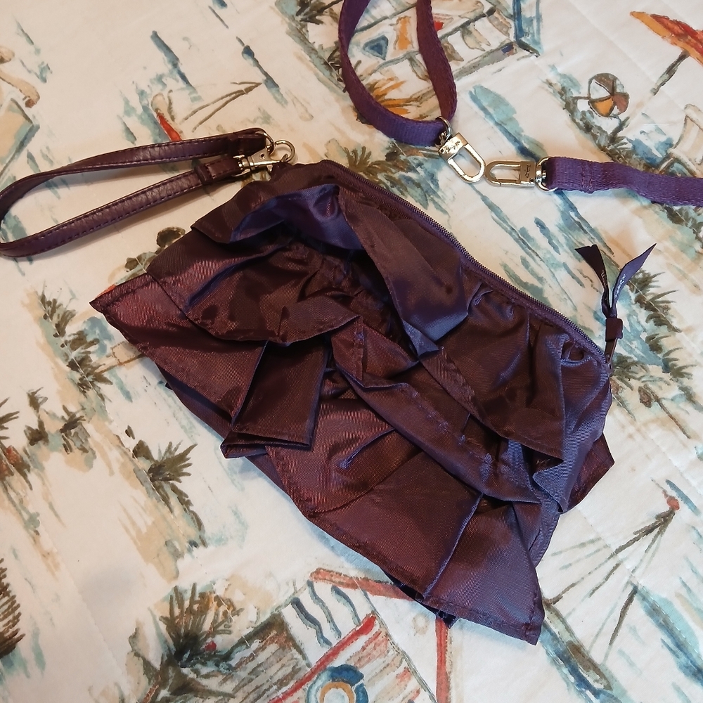 ThirtyOne Ruffle long strap - Picture 4 of 12